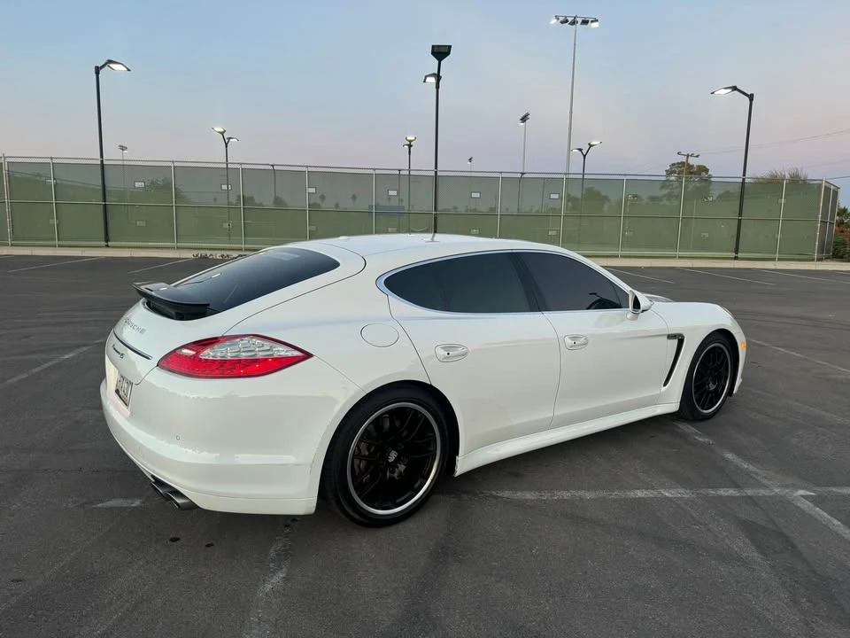 2011 Porsche 970 Panamera 4S - Image 5 of 5