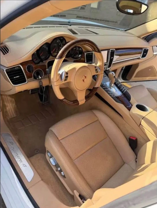 2011 Porsche 970 Panamera 4S - Image 7 of 13