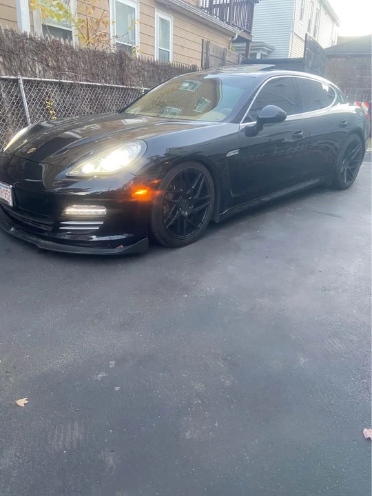 2011 Porsche 970 Panamera 4S - Image 4 of 4