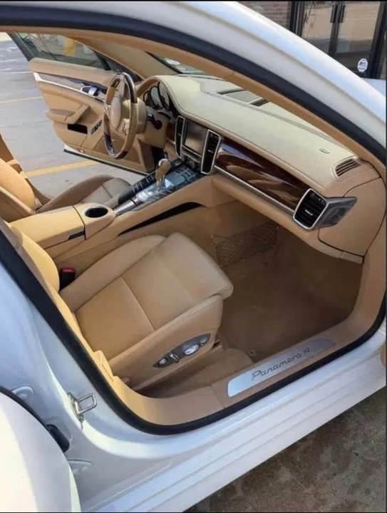 2011 Porsche 970 Panamera 4S - Image 9 of 10