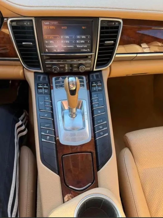 2011 Porsche 970 Panamera 4S - Image 8 of 10