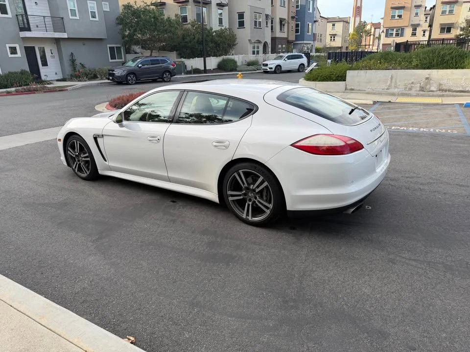 2011 Porsche 970 Panamera 4S - Image 8 of 15