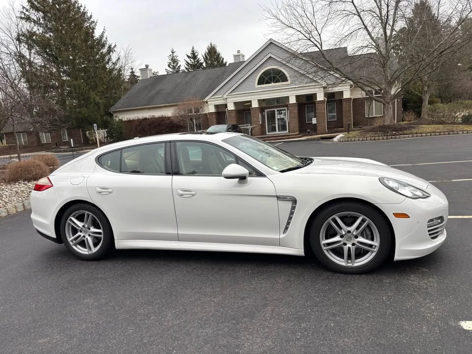 2011 Porsche 970 Panamera - Image 2 of 16