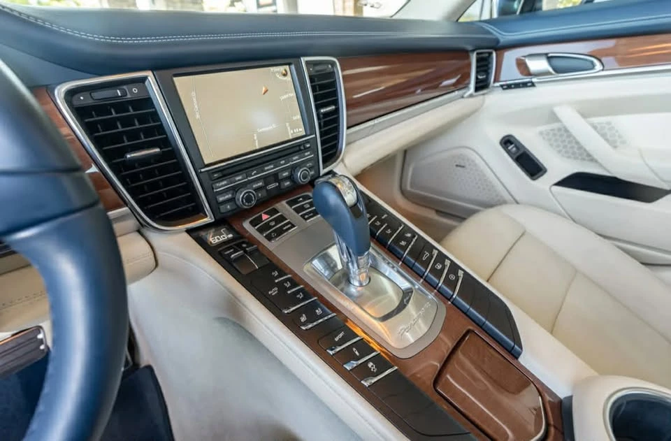 2011 Porsche 970 Panamera - Image 16 of 18