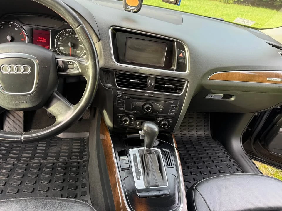 2011 Audi 8R Q5 - Image 9 of 10