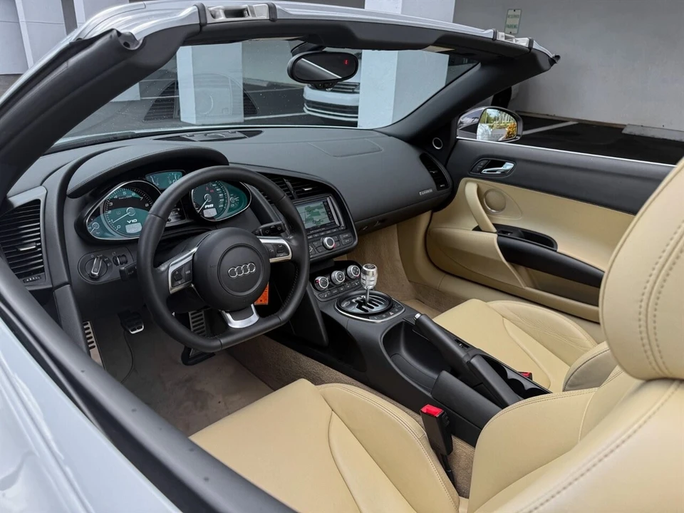 2011 Audi 42 R8 - Image 2 of 4