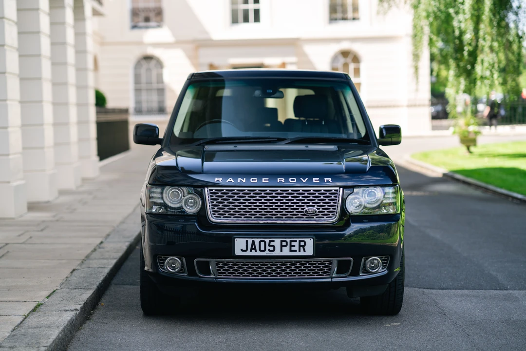 2011 Land Rover Range Rover L322 - Image 3 of 31