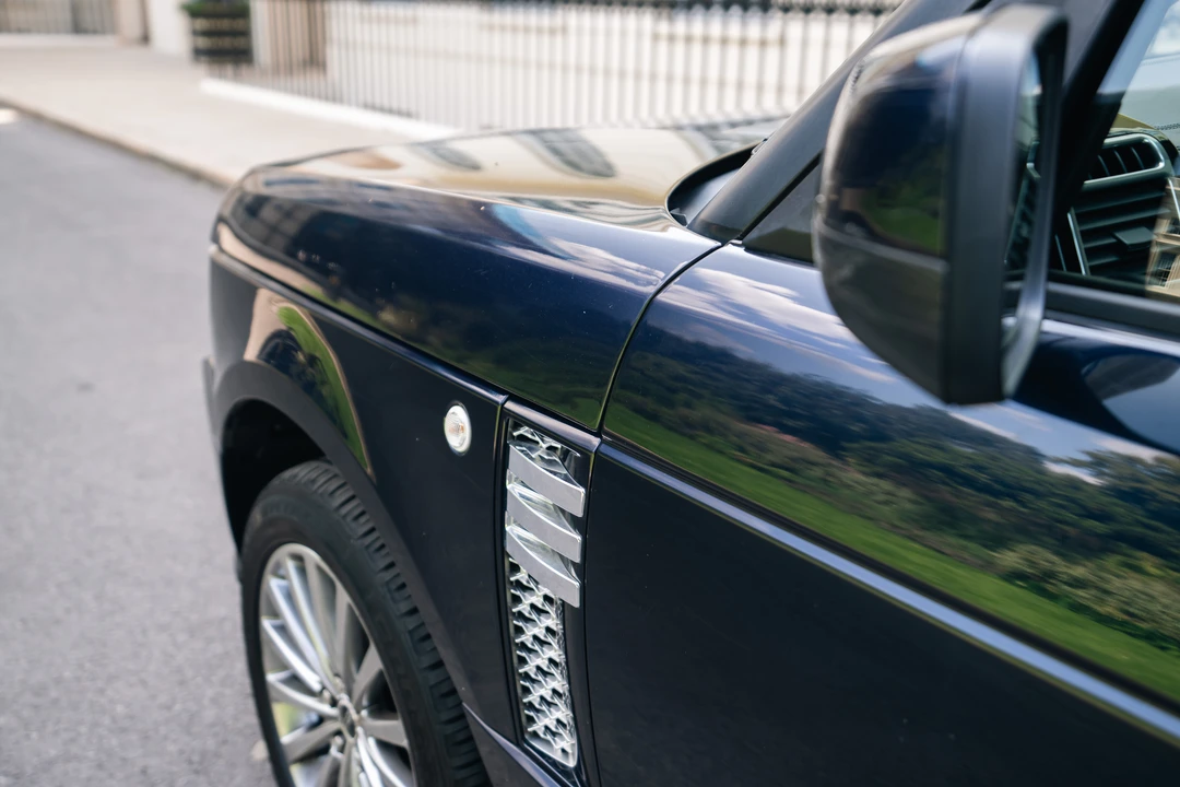2011 Land Rover Range Rover L322 - Image 29 of 31