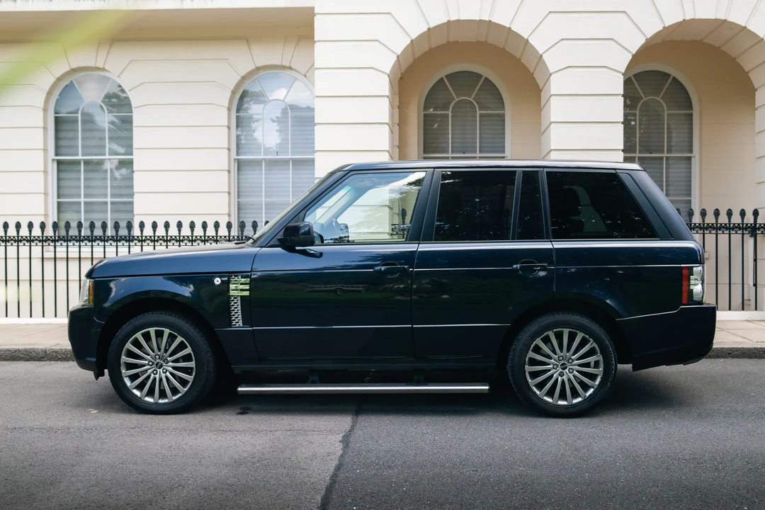 2011 Land Rover Range Rover L322 - Image 5 of 31