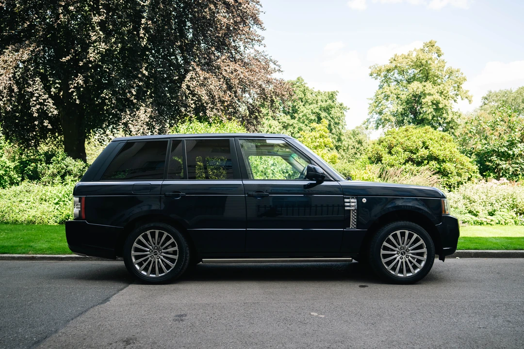2011 Land Rover Range Rover L322 - Image 8 of 31