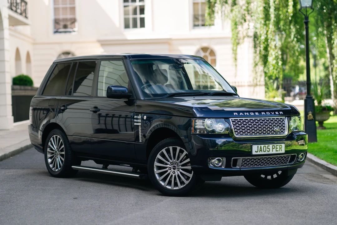 2011 Land Rover Range Rover L322 - Image 2 of 31