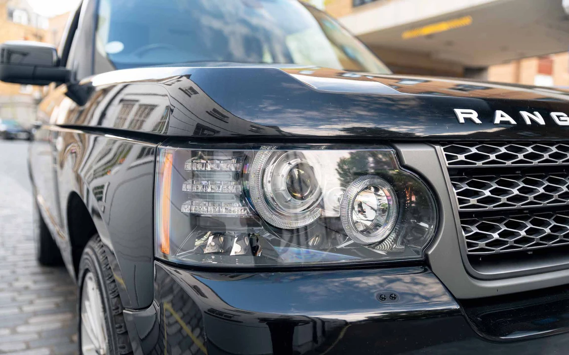 2011 Land Rover Range Rover L322 - Image 23 of 31