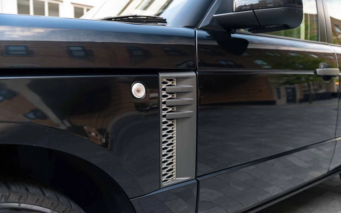 2011 Land Rover Range Rover L322 - Image 29 of 31