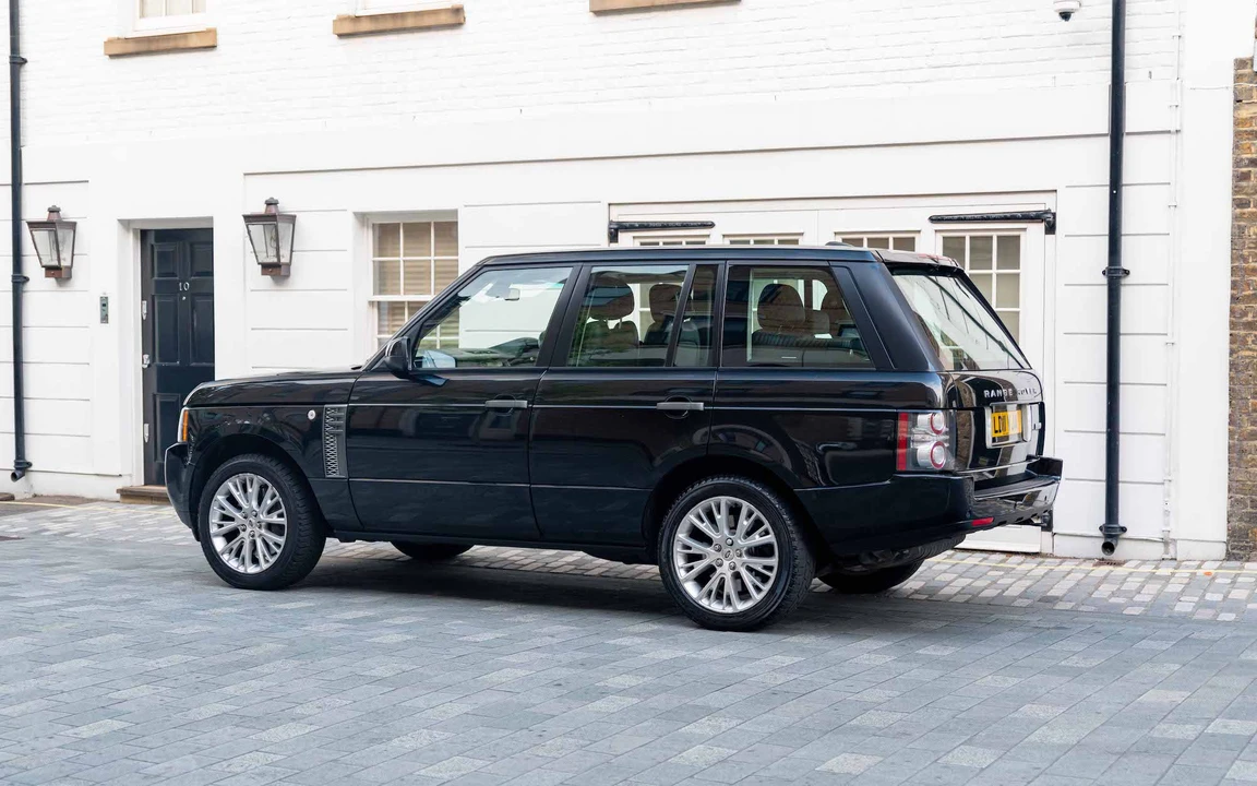2011 Land Rover Range Rover L322 - Image 19 of 31