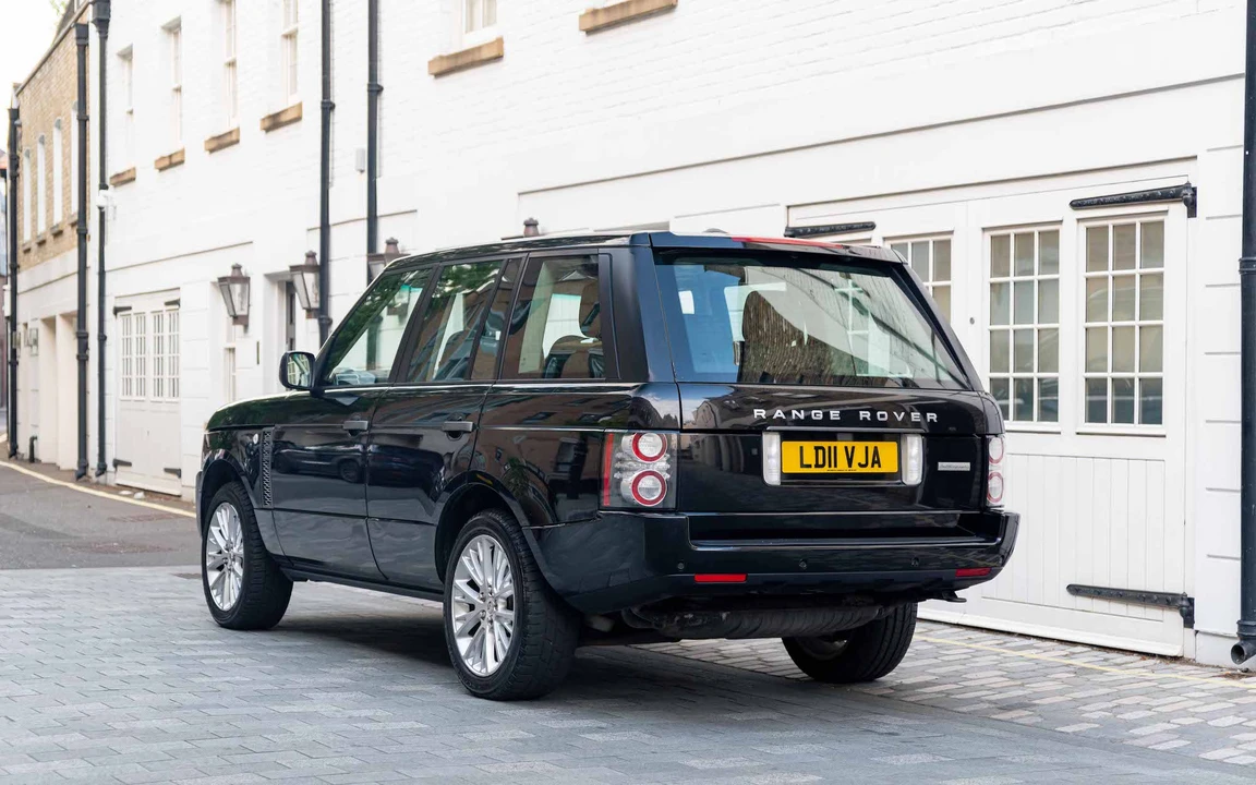 2011 Land Rover Range Rover L322 - Image 9 of 31