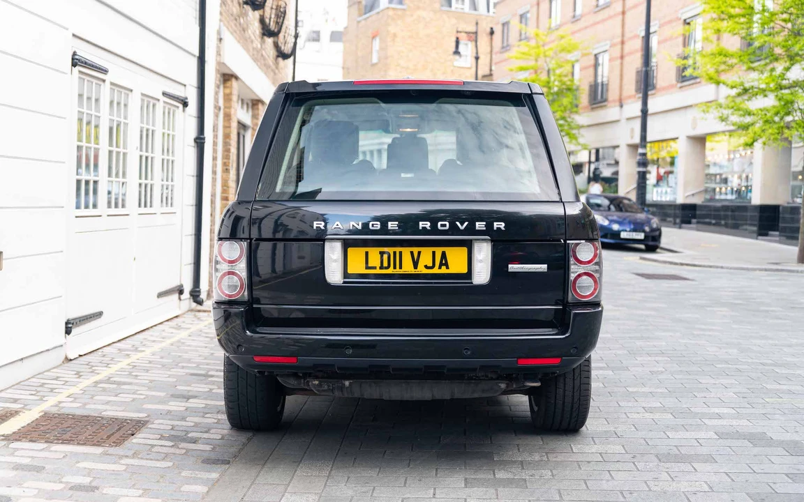 2011 Land Rover Range Rover L322 - Image 18 of 31