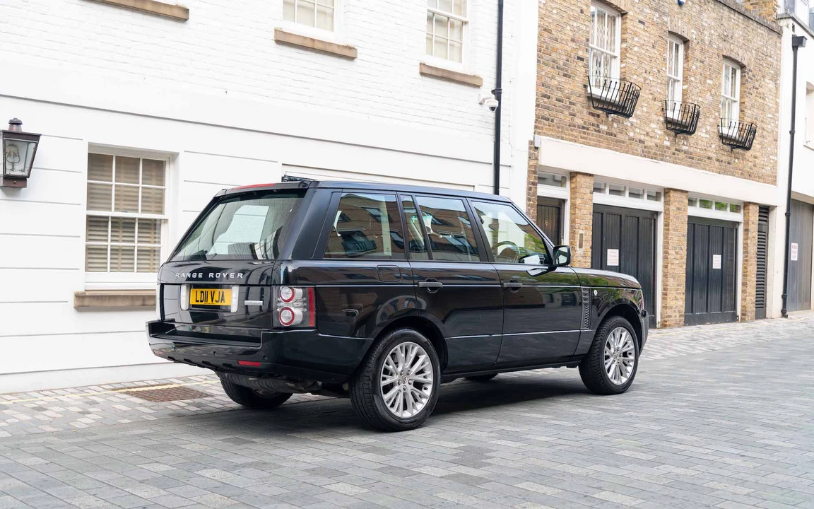 2011 Land Rover Range Rover L322 - Image 7 of 31