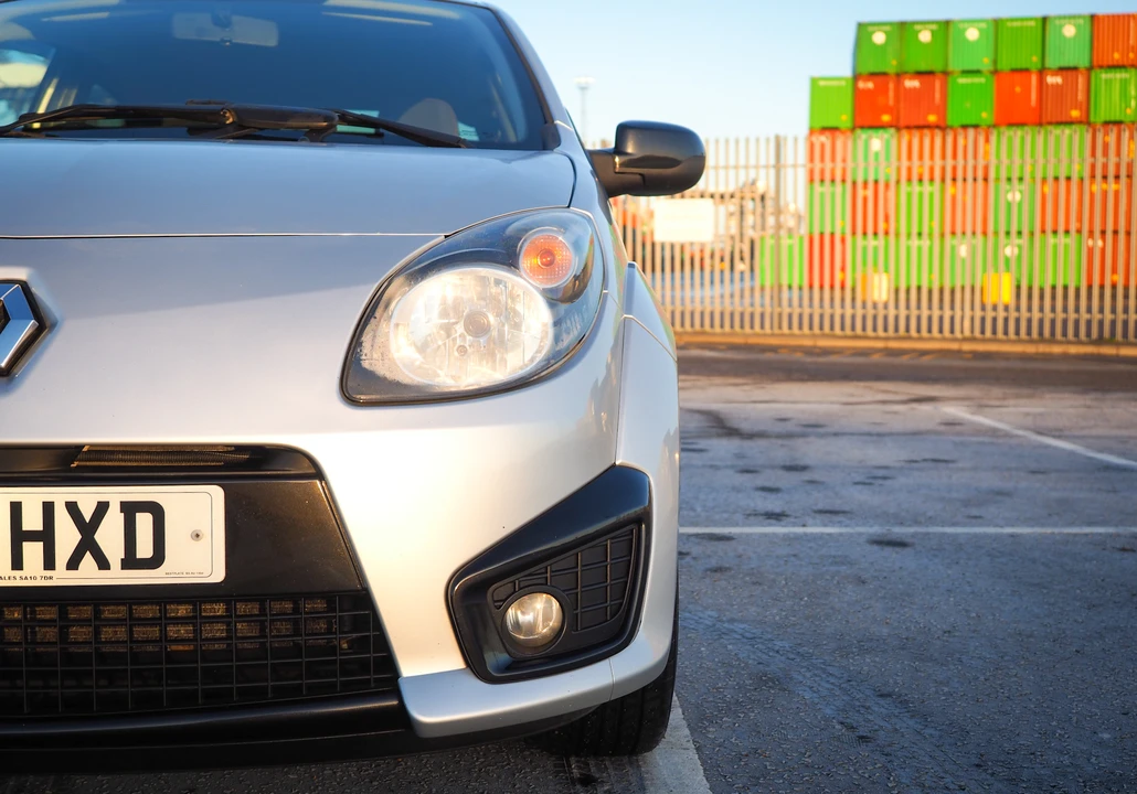 2011 Renault - Image 23 of 31