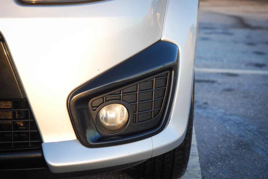 2011 Renault - Image 26 of 31