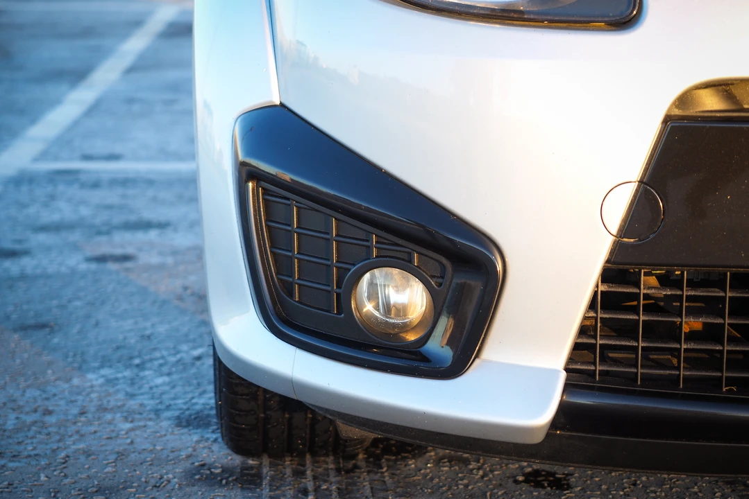 2011 Renault - Image 25 of 31