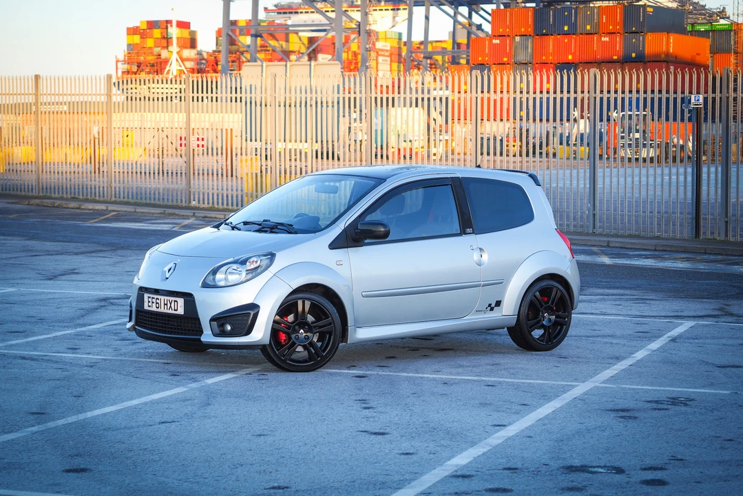 2011 Renault - Image 19 of 31