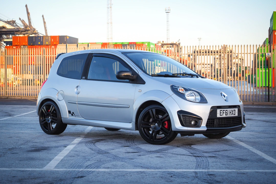 2011 Renault - Image 20 of 31
