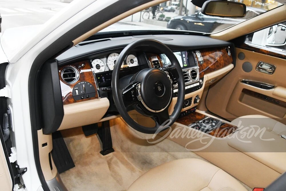 2011 Rolls-Royce Ghost 1st Gen - Image 12 of 29