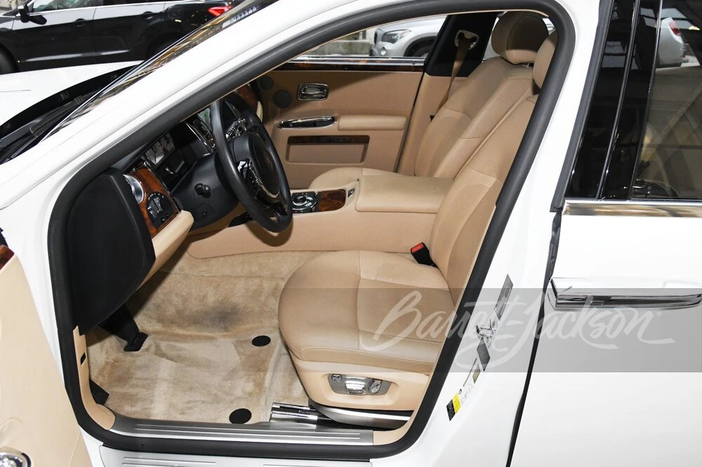 2011 Rolls-Royce Ghost 1st Gen - Image 19 of 29