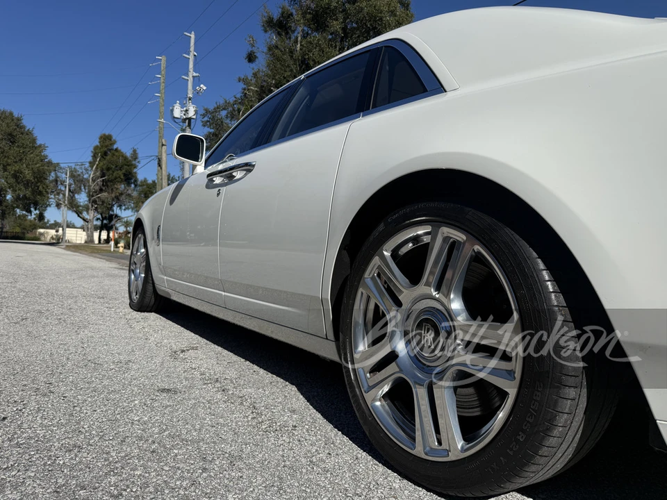 2011 Rolls-Royce Ghost 1st Gen - Image 25 of 29