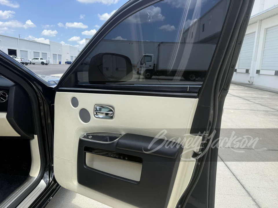 2011 Rolls-Royce Ghost 1st Gen - Image 13 of 26