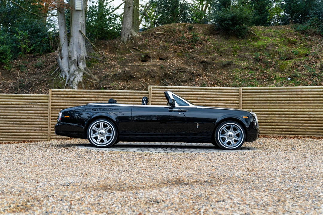 2011 Rolls-Royce Phantom VII - Image 16 of 31