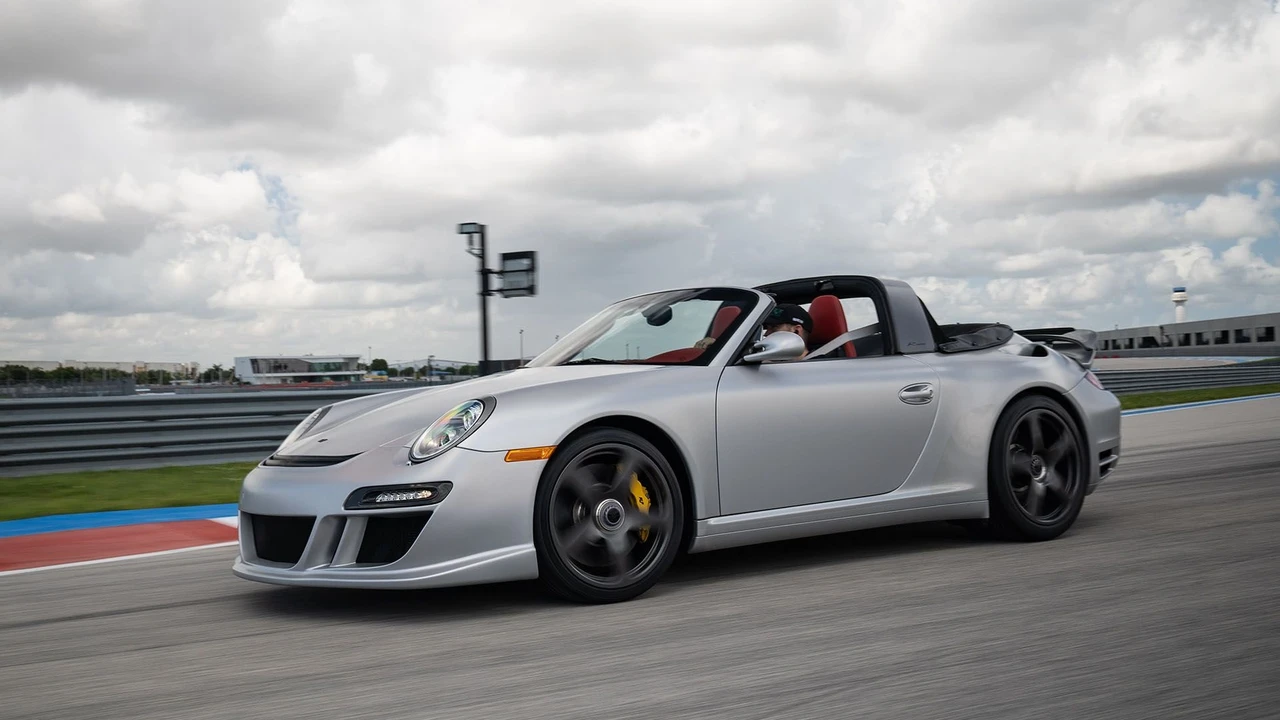 2011 RUF - Image 6 of 31