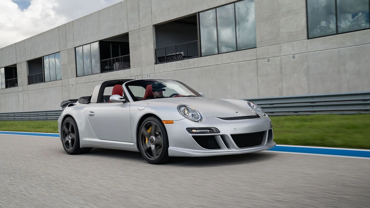 2011 RUF - Image 16 of 31