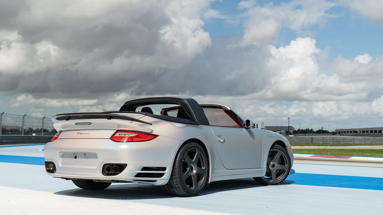 2011 RUF - Image 29 of 31