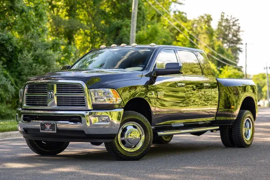 2011 Ram 3500 4WD Mega Cab 160.5" Big Horn