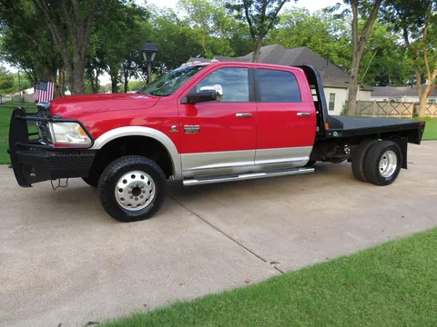2011 Ram 3500 Laramie Crew Cab 4WD Laramie Flat Bed w/Cummins Diesel