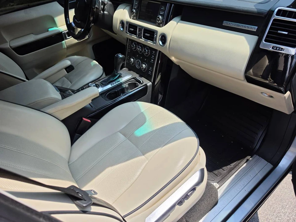 2011 Land Rover Range Rover L322 - Image 14 of 20