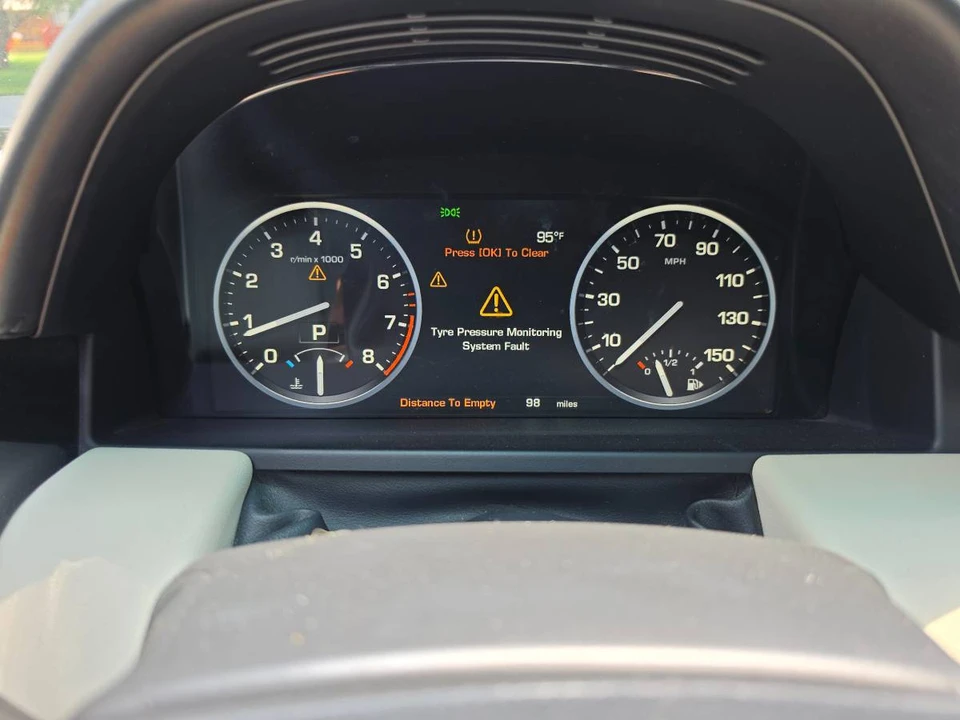 2011 Land Rover Range Rover L322 - Image 8 of 20