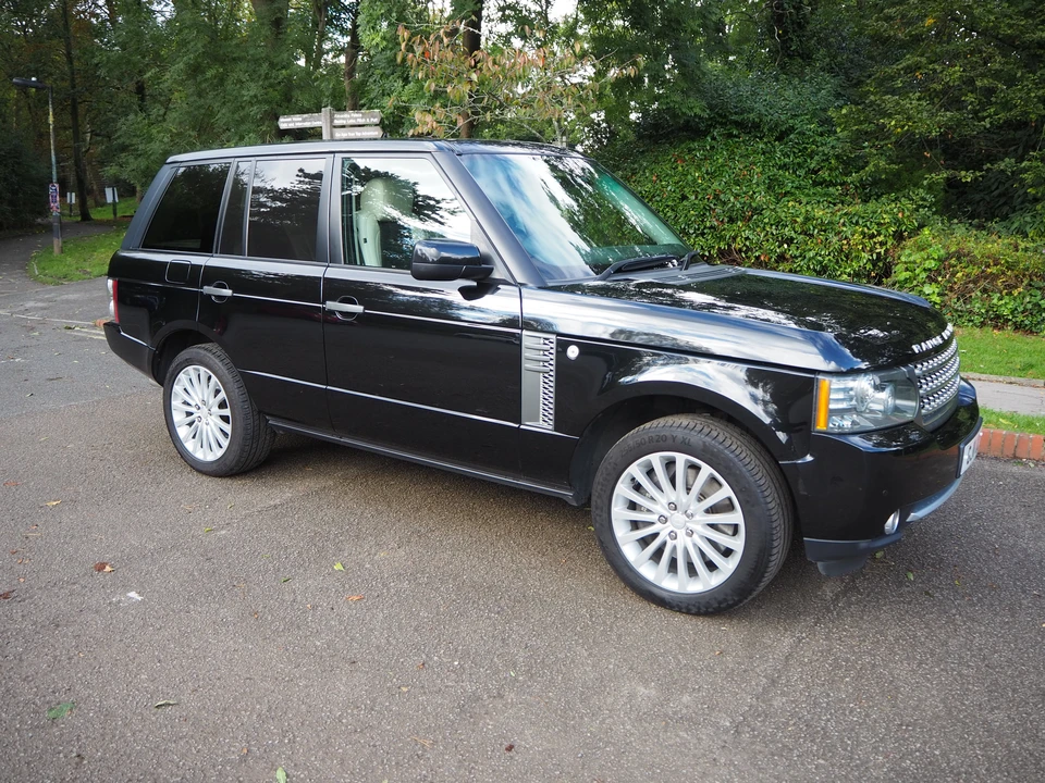 2011 Land Rover Range Rover L322 - Image 5 of 31