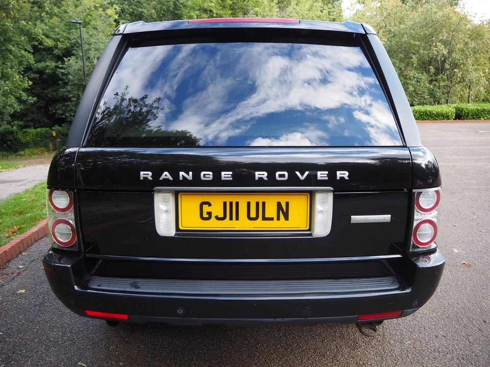 2011 Land Rover Range Rover L322 - Image 9 of 31