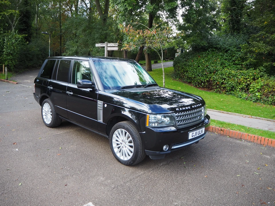 2011 Land Rover Range Rover L322 - Image 19 of 31