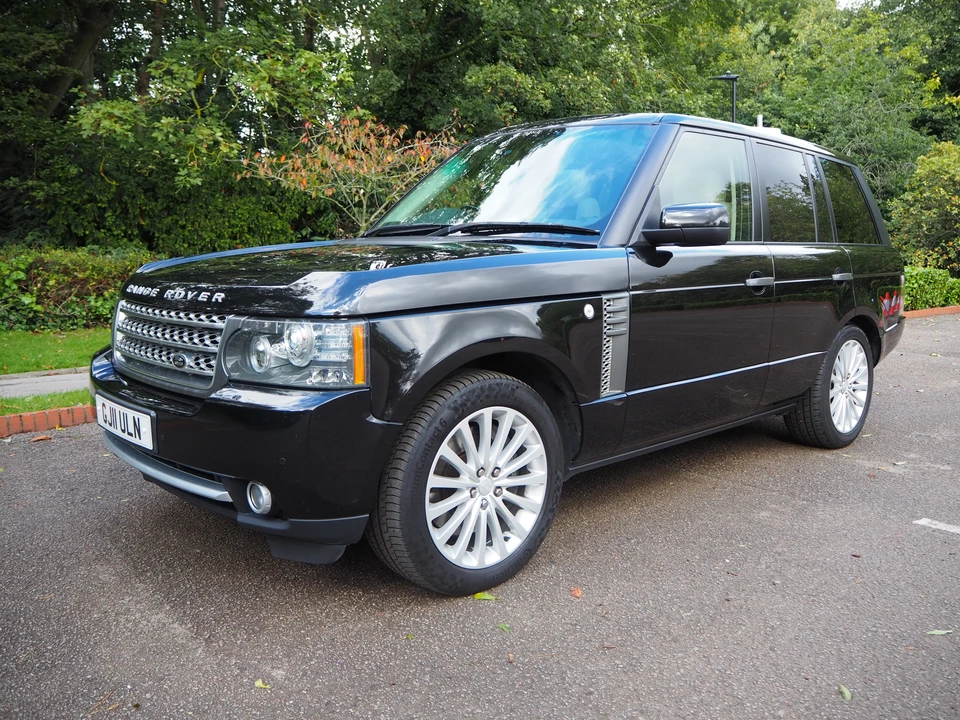 2011 Land Rover Range Rover L322 - Image 14 of 31