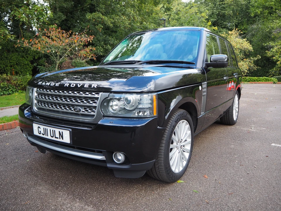 2011 Land Rover Range Rover L322 - Image 15 of 31