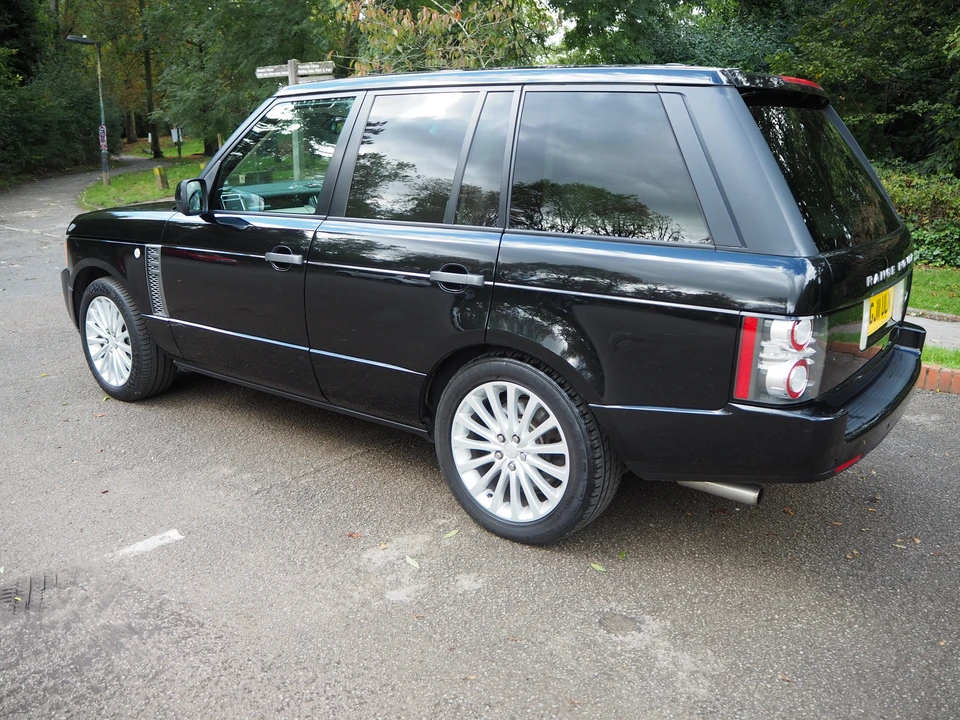 2011 Land Rover Range Rover L322 - Image 21 of 31