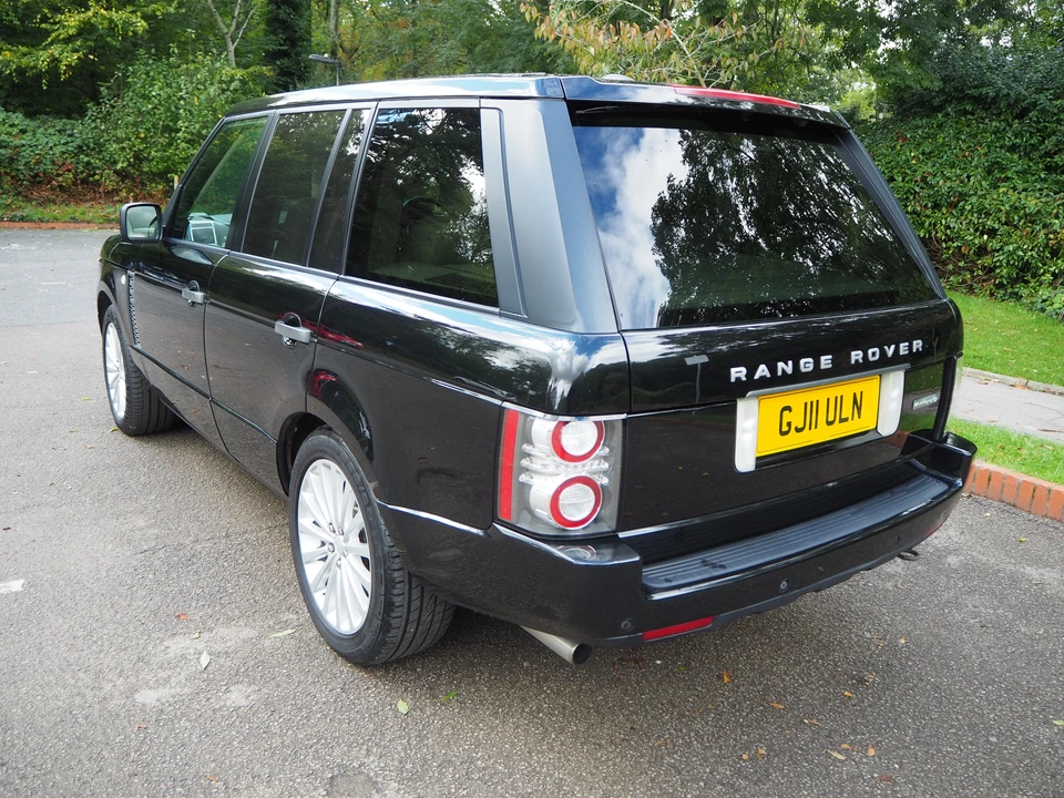 2011 Land Rover Range Rover L322 - Image 22 of 31