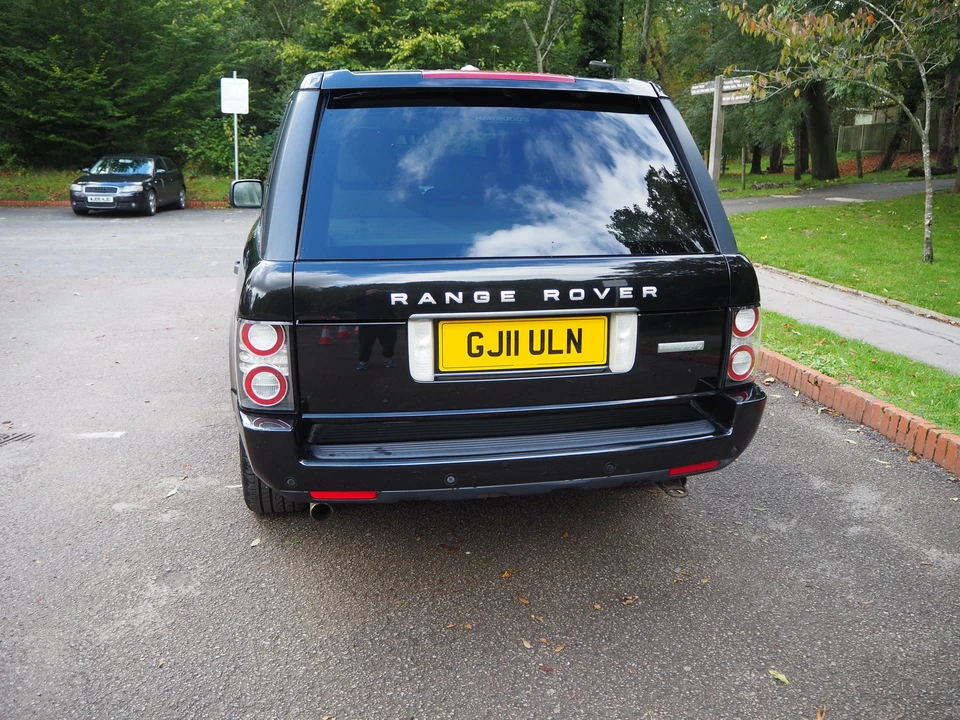 2011 Land Rover Range Rover L322 - Image 23 of 31