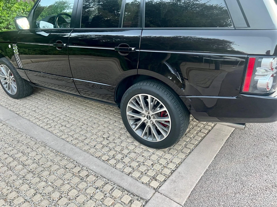 2011 Land Rover Range Rover L322 - Image 27 of 31