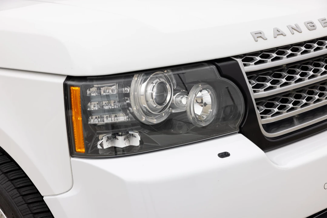 2011 Land Rover Range Rover L322 - Image 11 of 31