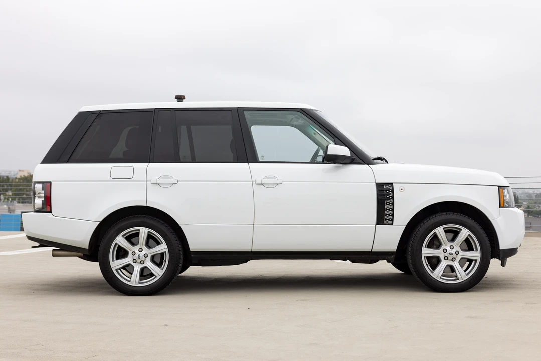 2011 Land Rover Range Rover L322 - Image 3 of 31