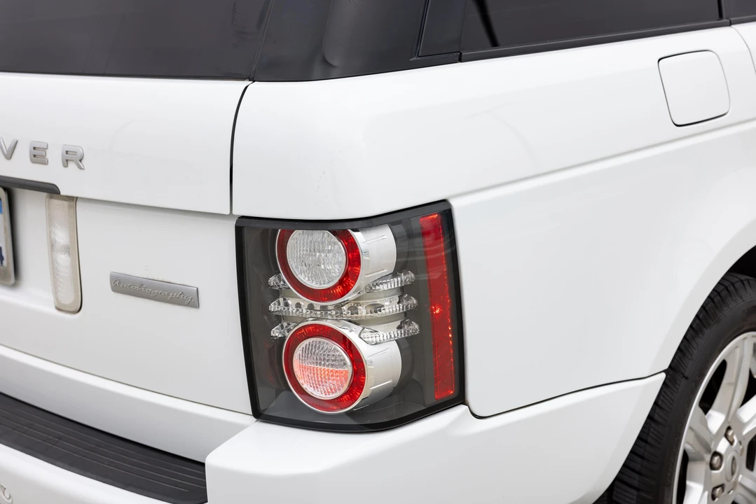 2011 Land Rover Range Rover L322 - Image 21 of 31